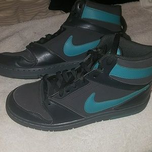 Nike high top shoes